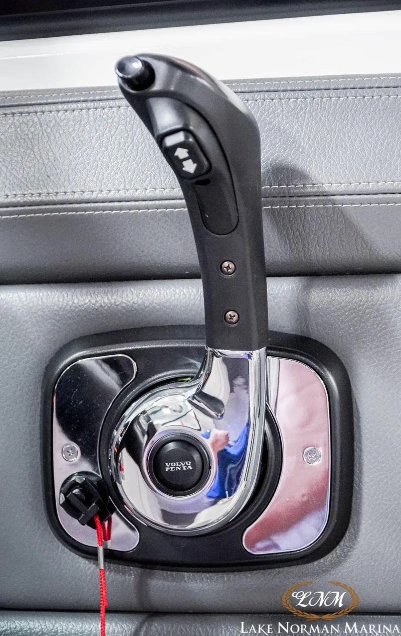 Slide: The Image of Throttle control of 2016 Chaparral 227 SSX SURF boat, featuring Volvo Penta system. - 26