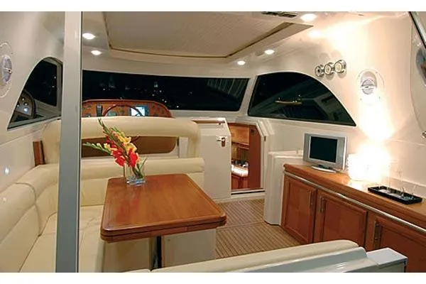 Slide: The Image of Manufacturer Provided Image: Saloon - 4