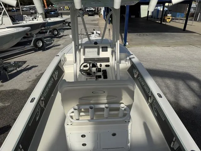 Slide: The Image of Pathfinder 2500 Hybrid 2019 - 12