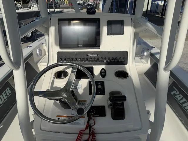 Slide: The Image of Pathfinder 2500 Hybrid 2019 - 16