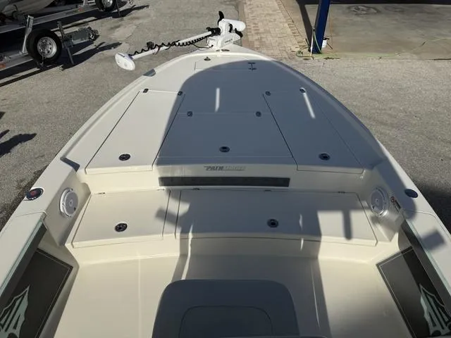 Slide: The Image of Pathfinder 2500 Hybrid 2019 - 20