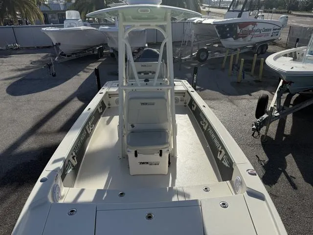 Slide: The Image of Pathfinder 2500 Hybrid 2019 - 23