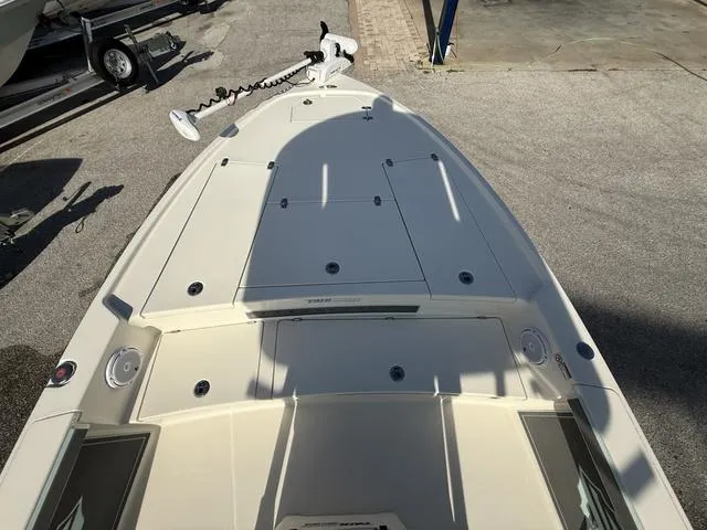 Slide: The Image of Pathfinder 2500 Hybrid 2019 - 38