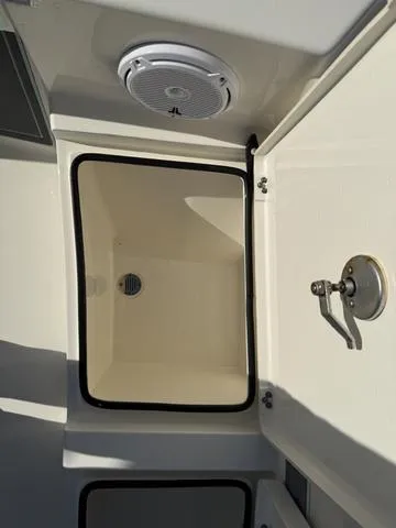 Slide: The Image of Pathfinder 2500 Hybrid 2019 - 41