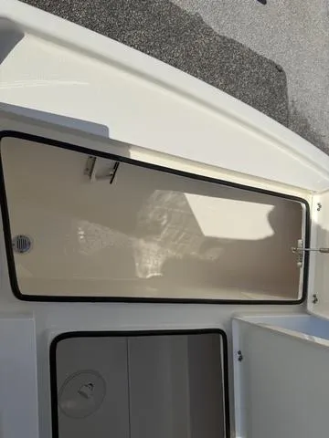 Slide: The Image of Pathfinder 2500 Hybrid 2019 - 42