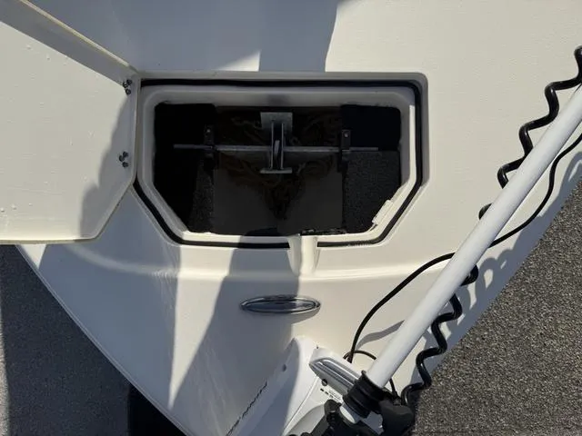 Slide: The Image of Pathfinder 2500 Hybrid 2019 - 45