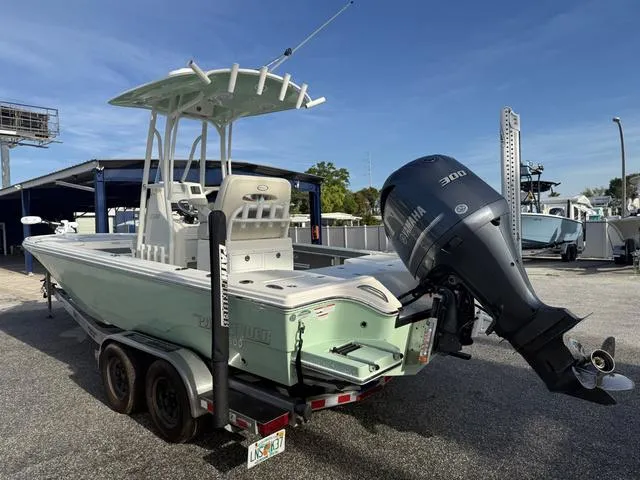 Slide: The Image of Pathfinder 2500 Hybrid 2019 - 5