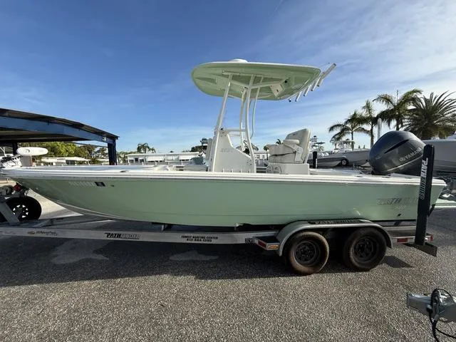 Slide: The Image of Pathfinder 2500 Hybrid 2019 - 6