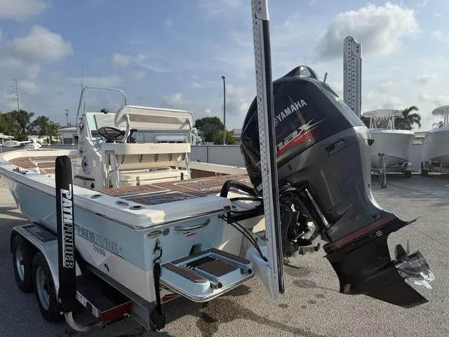 Slide: The Image of Pathfinder 2400 TRS 2021 - 7