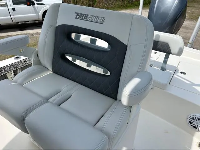 Slide: The Image of 2021 Pathfinder 2600 HPS boat seat with gray upholstery and logo detailing. - 14