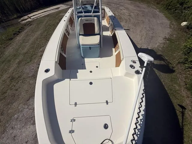 Slide: The Image of 2023 Pathfinder 2700 Open boat, spacious deck, modern design, ideal for fishing and leisure. - 20