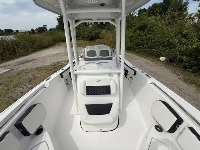 Slide: The Image of Tidewater 220 CC Adventure 2024 - 19