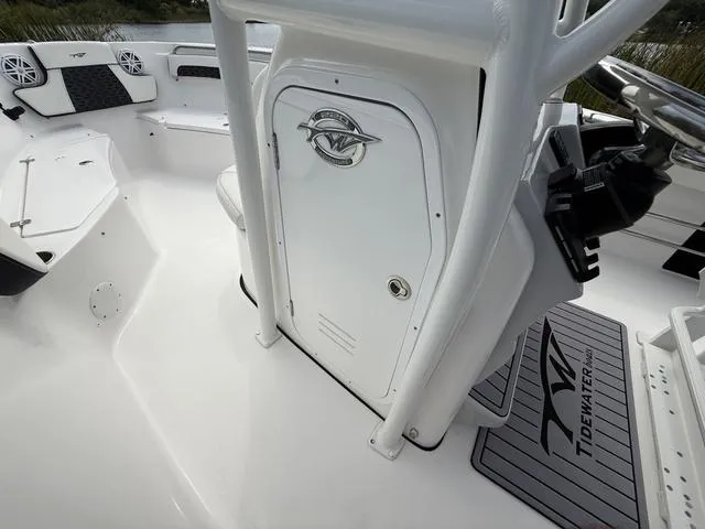 Slide: The Image of Tidewater 220 CC Adventure 2024 - 28