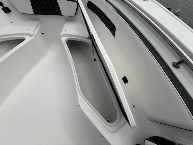 Slide: The Image of Tidewater 220 CC Adventure 2024 - 32