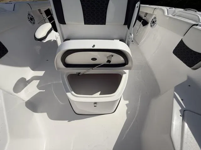 Slide: The Image of Tidewater 256 LXF 2024 - 43