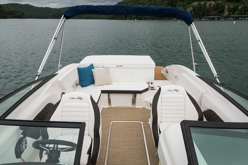 Slide: The Image of 2023-Sea-Ray-SPX-230-MarineMax - 5