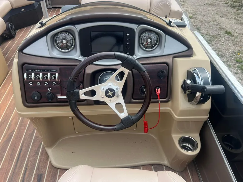 Slide: The Image of 2016 Berkshire 230E Premium Ultra Series 13 - 13