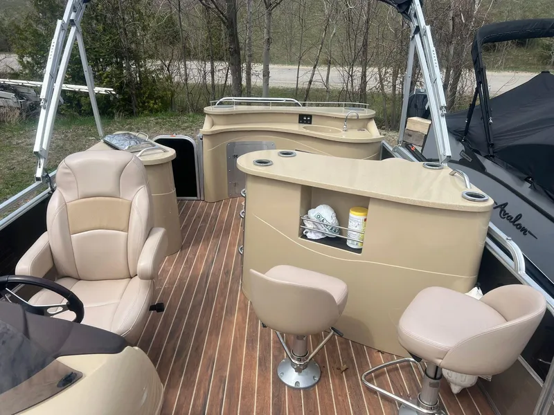 Slide: The Image of 2016 Berkshire 230E Premium Ultra Series 6 - 6