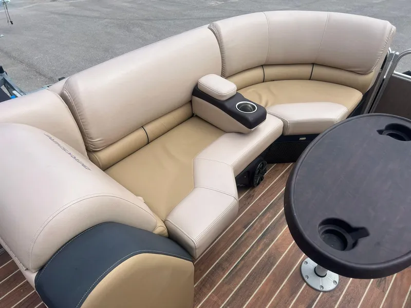 Slide: The Image of 2016 Berkshire 230E Premium Ultra Series 7 - 7