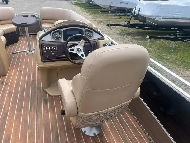 Slide: The Image of 2016 Berkshire 230E Premium Ultra Series 9 - 9