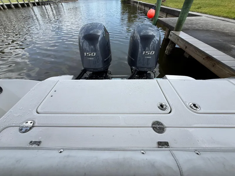 Slide: The Image of Robalo R245 Walkaround 2013 - 59