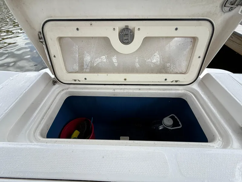 Slide: The Image of Robalo R245 Walkaround 2013 - 61