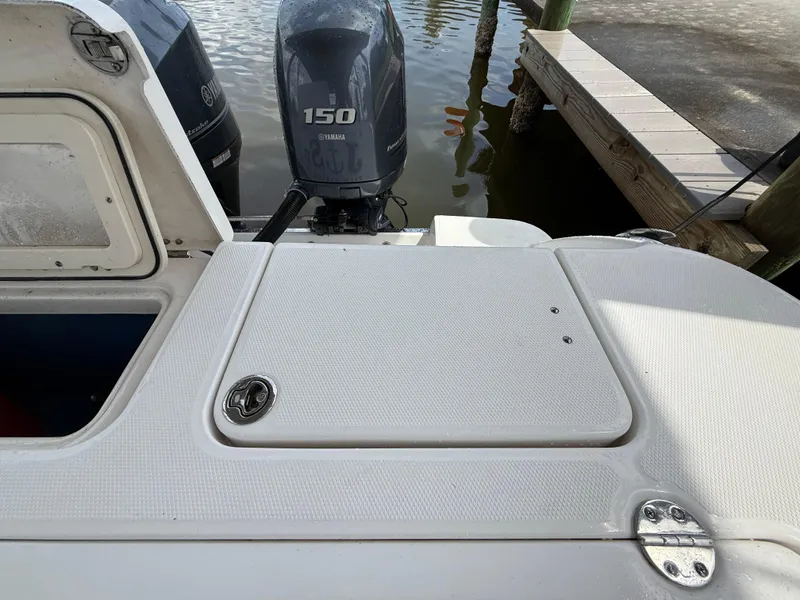 Slide: The Image of Robalo R245 Walkaround 2013 - 62