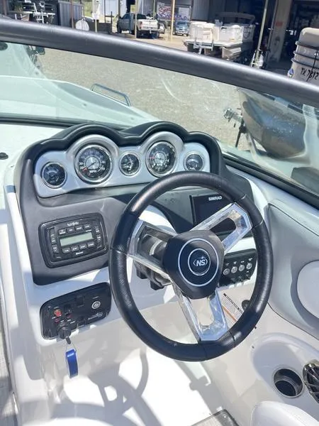 Slide: The Image of NauticStar 243 DC 2021 - 10