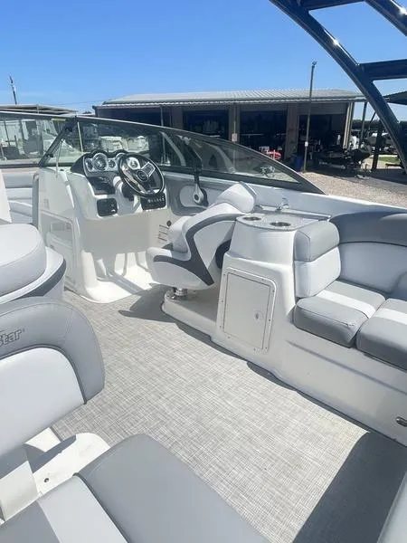 Slide: The Image of NauticStar 243 DC 2021 - 4