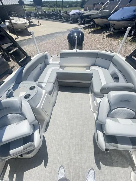 Slide: The Image of NauticStar 243 DC 2021 - 5