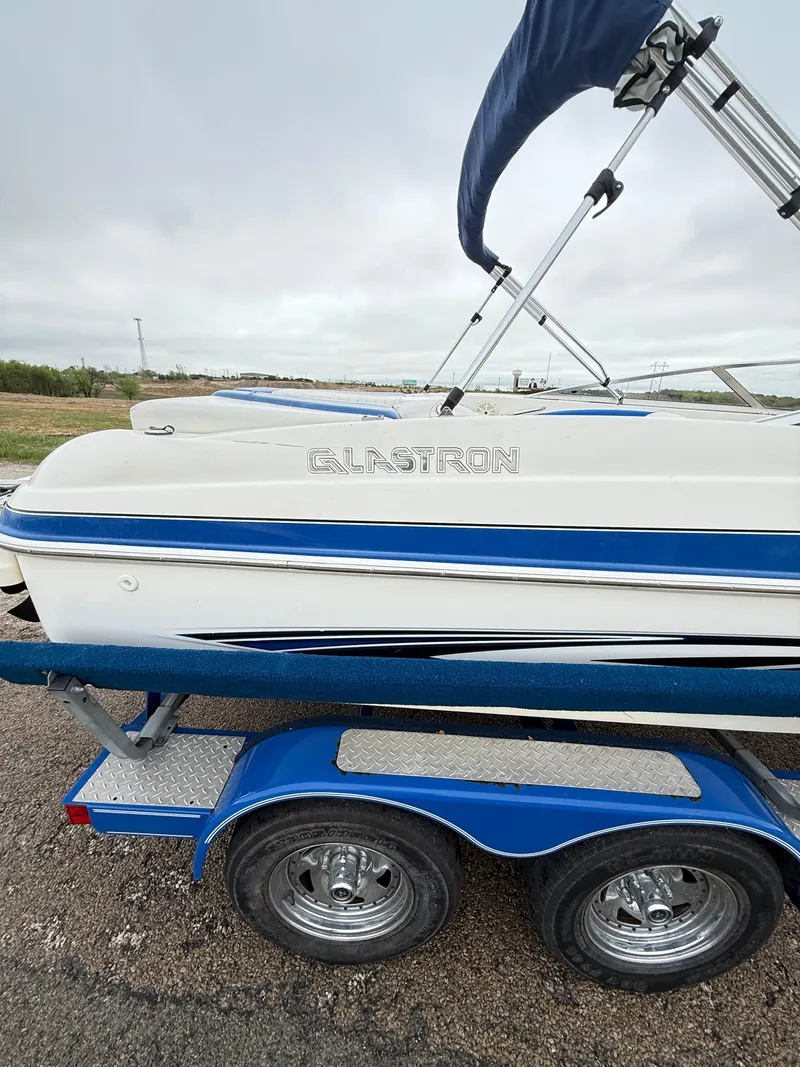 Slide: The Image of Glastron GT 205 2008 - 5