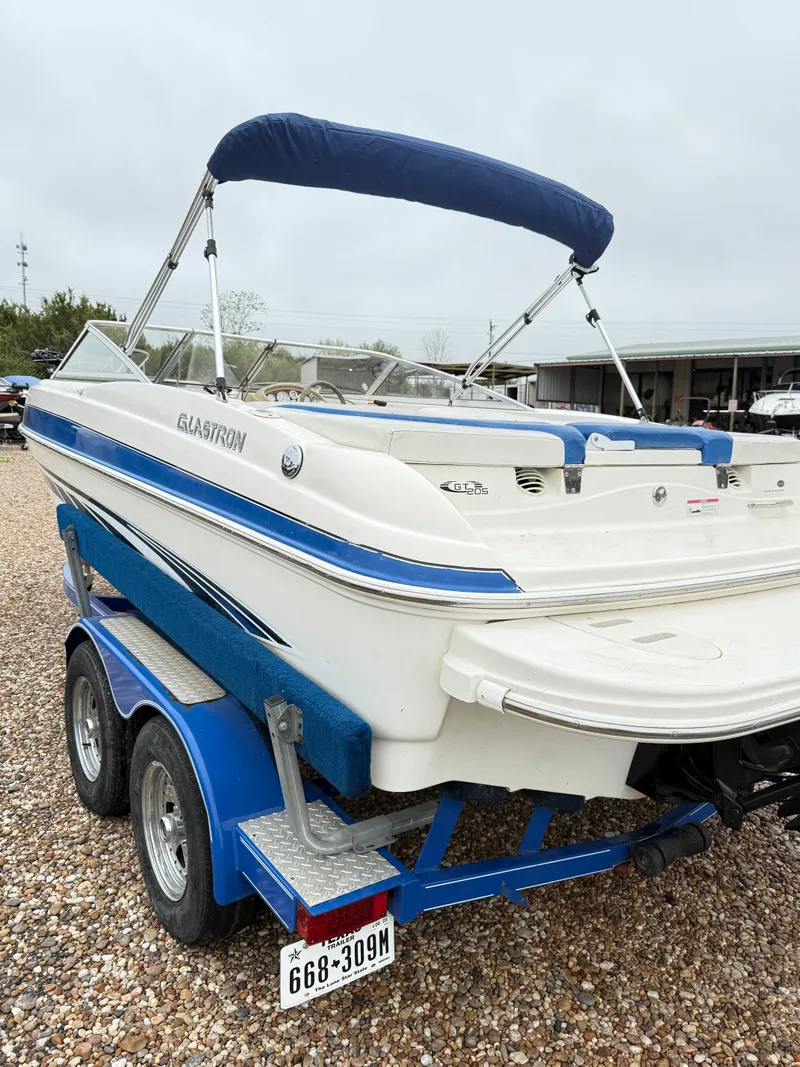 Slide: The Image of Glastron GT 205 2008 - 8