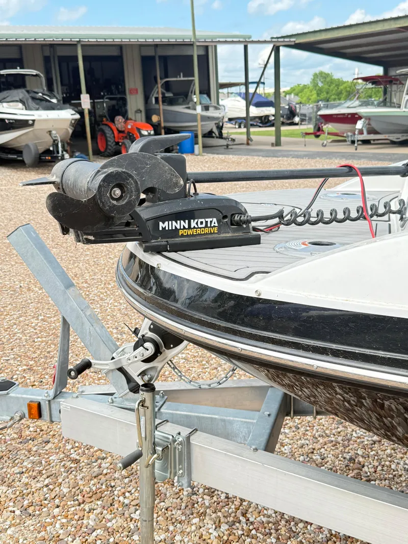 Slide: The Image of 2021 Starcraft MDX191 boat with Minn Kota PowerDrive motor on trailer. - 10