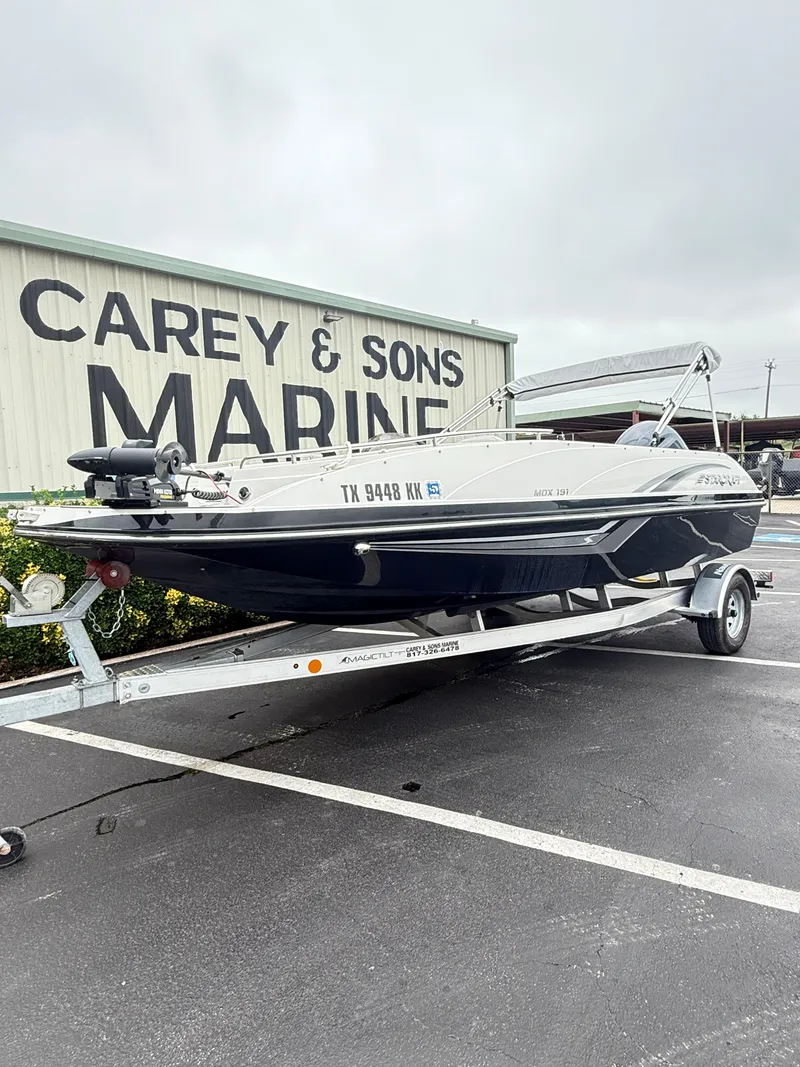 Slide: The Image of 2021 Starcraft MDX191 boat on trailer at Carey & Sons Marine. - 7