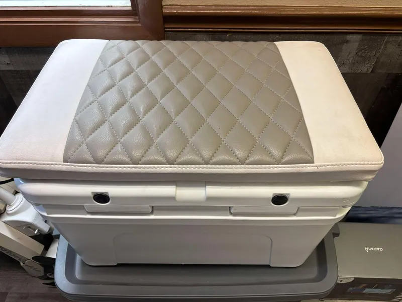 Slide: The Image of Quilted seat cushion on a 2014 Andros Tarpon 26 boat cooler. - 9