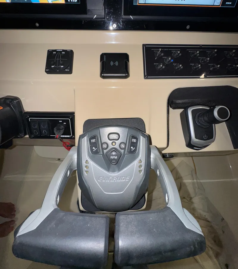 Slide: The Image of Scout 255 LXF 2016 - 74