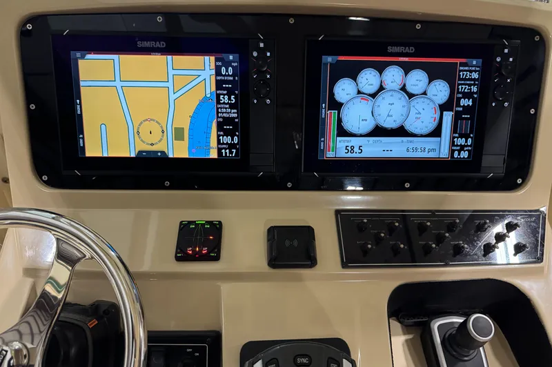 Slide: The Image of Scout 255 LXF 2016 - 97