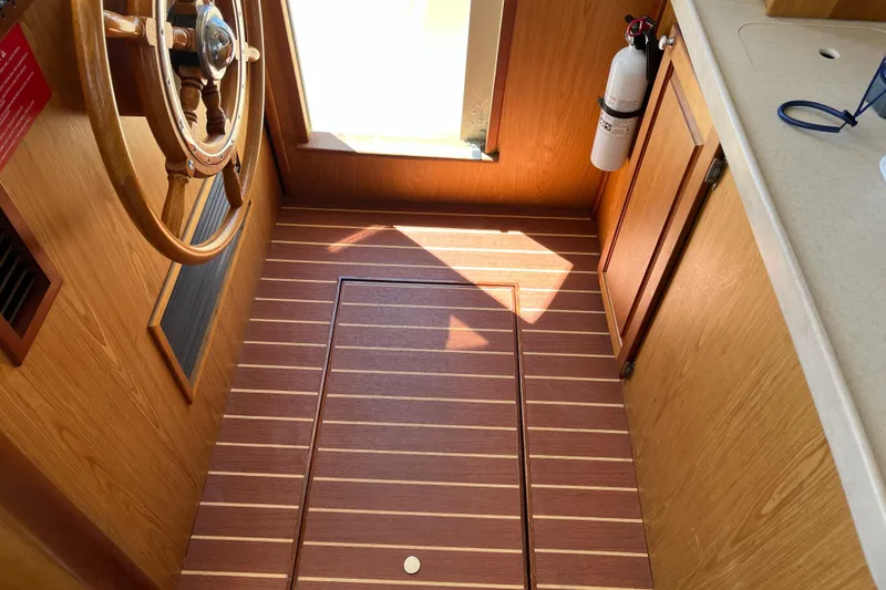 Slide: The Image of Mainship 400 Trawler 2005 - 50