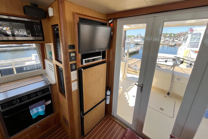 Slide: The Image of Mainship 400 Trawler 2005 - 59