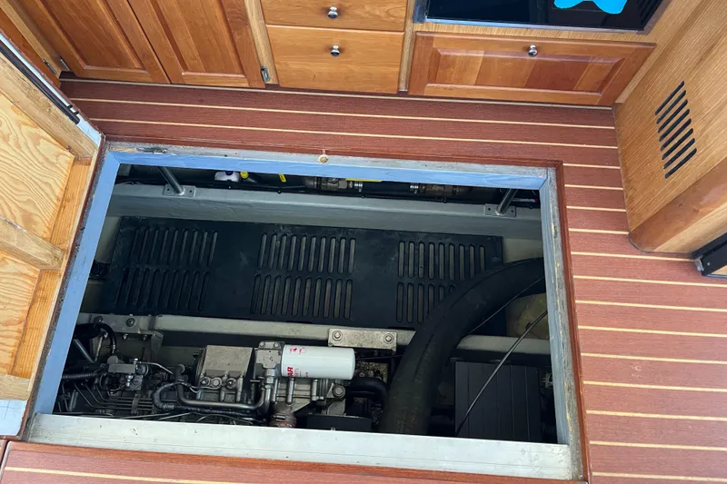 Slide: The Image of Mainship 400 Trawler 2005 - 62