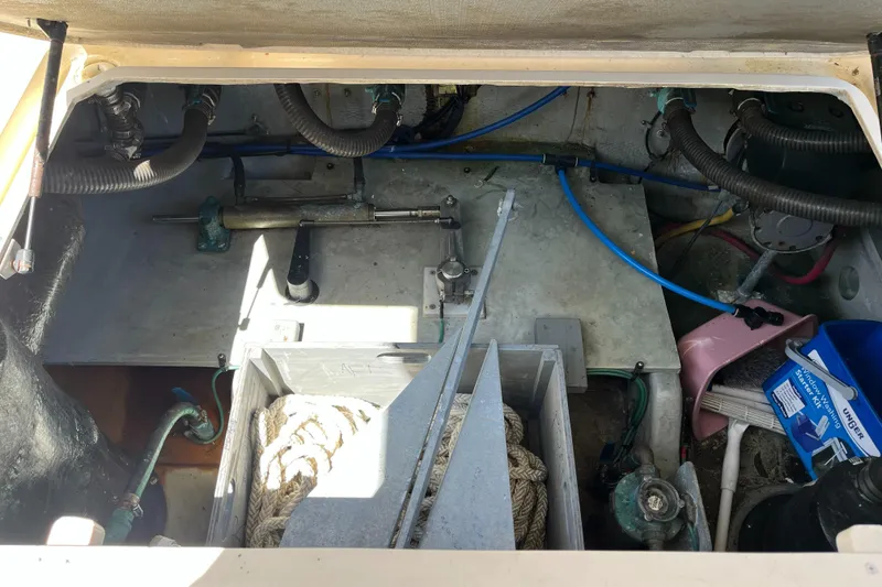 Slide: The Image of Mainship 400 Trawler 2005 - 63