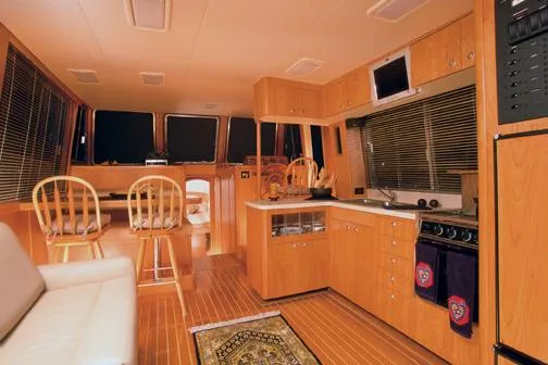 Slide: The Image of Manufacturer Provided Image: Salon - 70