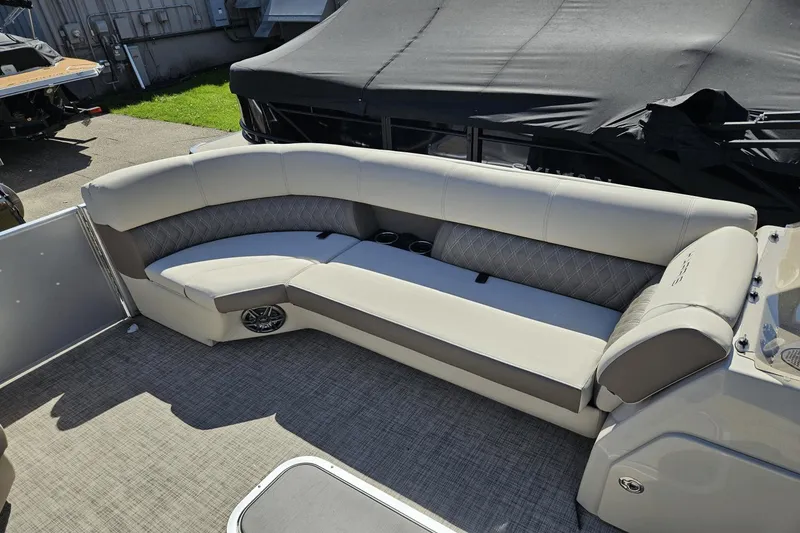 Slide: The Image of Harris 230CX 2022 - 7