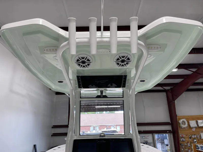 Slide: The Image of Tidewater 272 LXF 2025 - 14