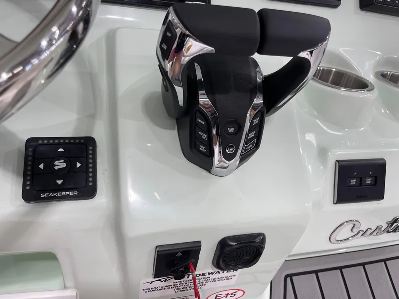 Slide: The Image of Tidewater 272 LXF 2025 - 27