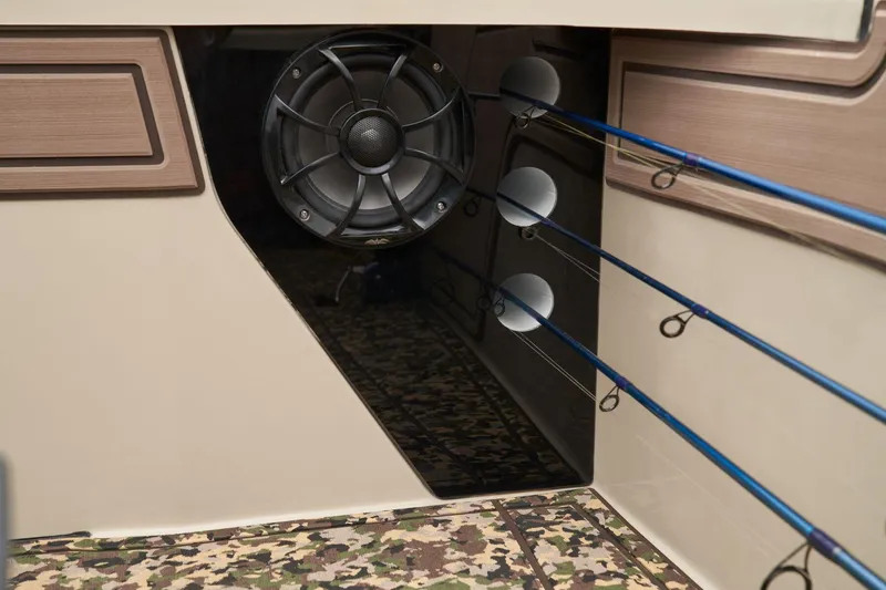 Slide: The Image of Mako 18 Pro Skiff Backwater Edition 2025 - 31