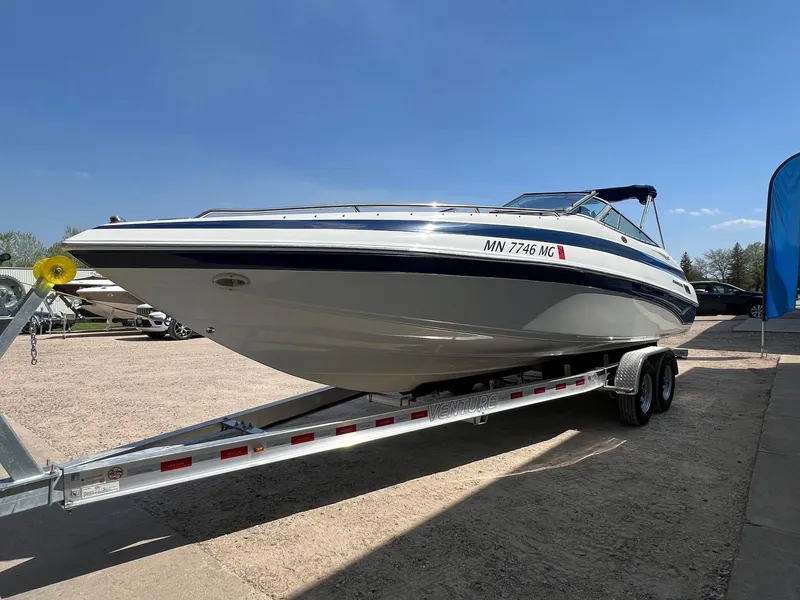 Slide: The Image of Crownline Boats 266 BR 2004 - 2