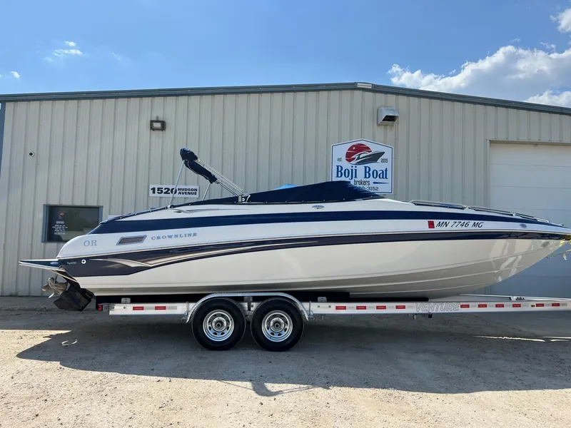 Slide: The Image of Crownline Boats 266 BR 2004 - 32