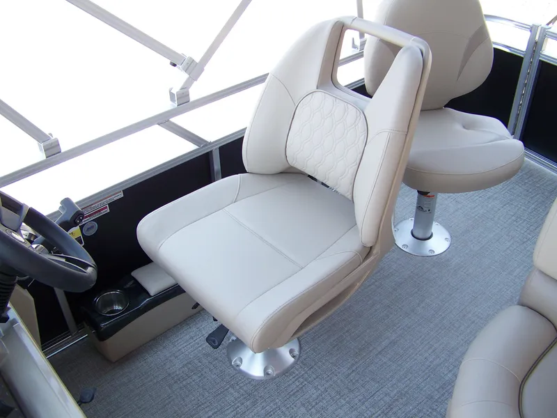 Slide: The Image of Luxurious seating on 2025 Avalon VTX Quad Fish boat, featuring plush, ergonomic design. - 10