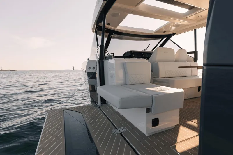 Slide: The Image of Saxdor 400 GTO 2026 - 106